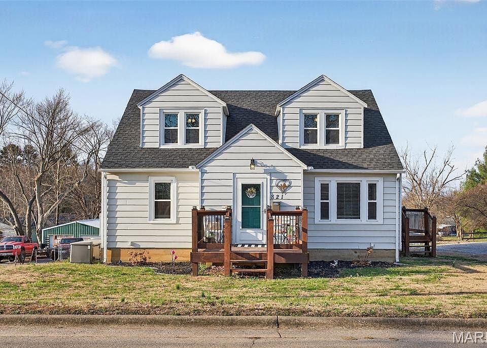 1st image of 821 Old Cape Rd