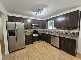 8140 Cade Barr St, Mission, BC V2V 3Z5