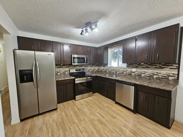 8140 Cade Barr St, Mission, BC V2V 3Z5