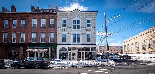 1st image of 35 Hudson Ave