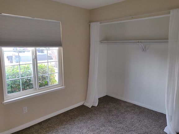4th image of 746 N Baker Ave
