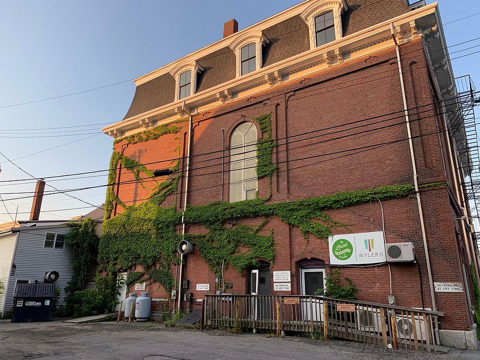 2 Pleasant St Brunswick ME Zillow