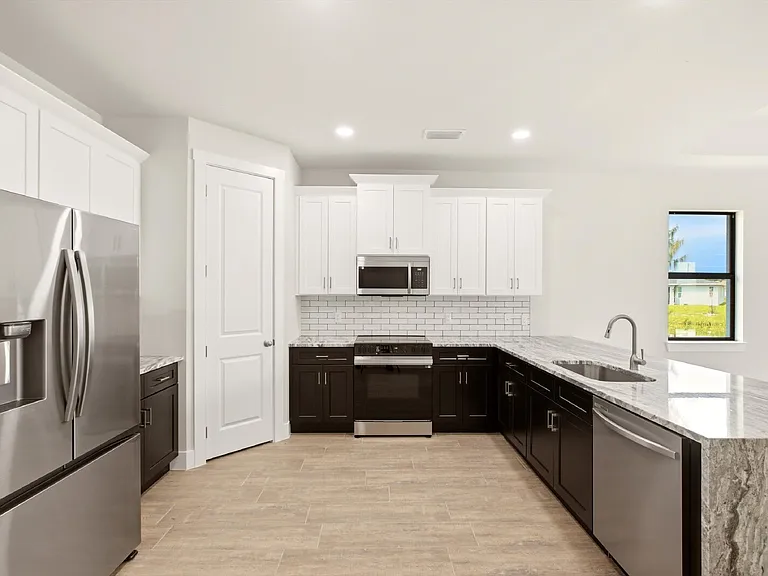 3518 NE 21st Pl — Photo 9