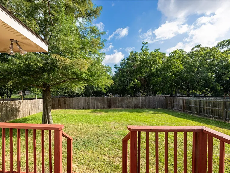 103 Duprie Dr — Photo 22
