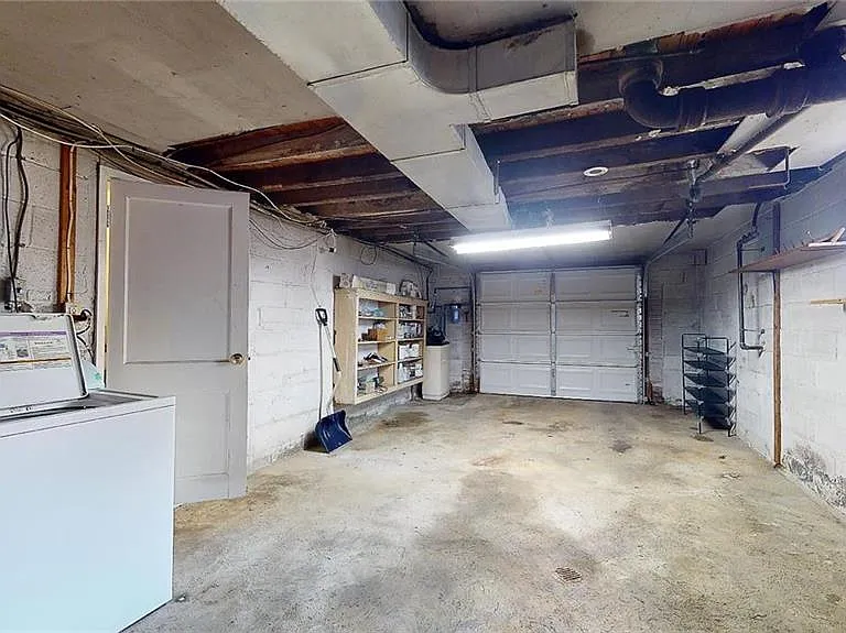 2331 W Washington St — Photo 10