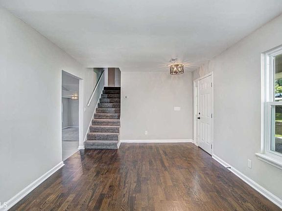 5th image of 103 Butternut Ln