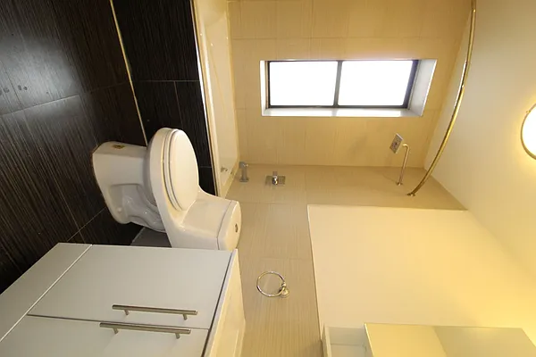 Rented by Bruma Realty LLC | media 19