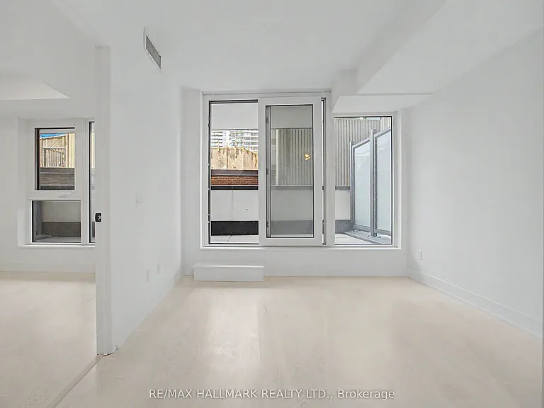 308 Jarvis St #308 — Photo 6