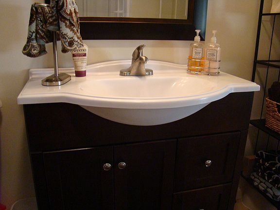 1st Fl Bath Vanity
