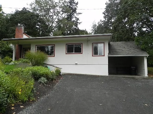 1970 Graham Dr photo 1