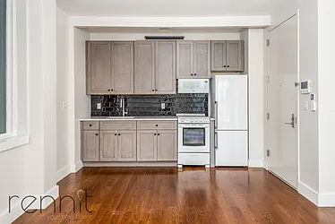 Rented by Rennit Inc.