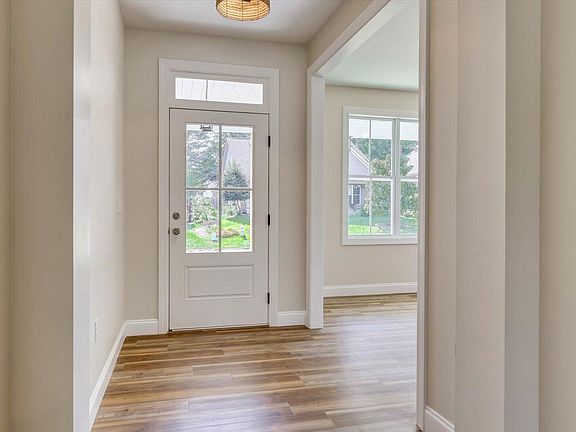 4th image of 203 Dominion Dr
