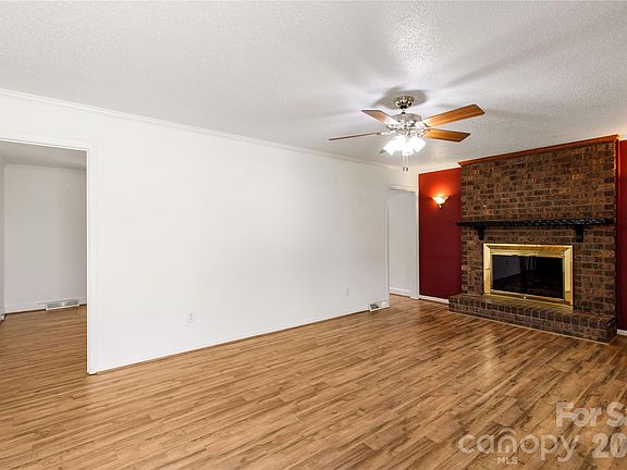 5th image of 3134 Barney Rhett Cir