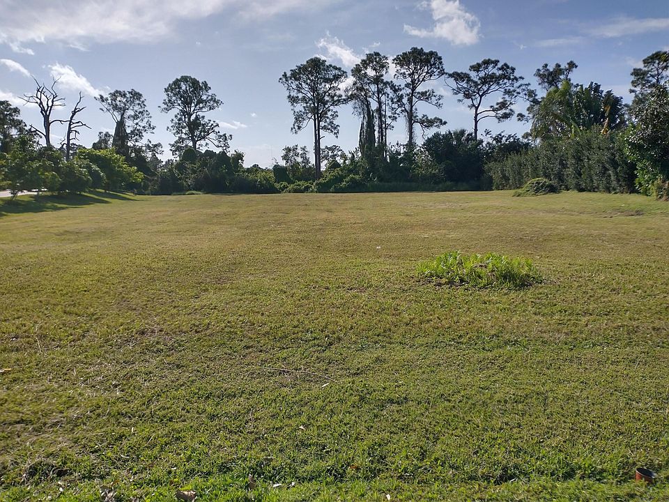 1st image of 1400 SW Squire Johns Lane