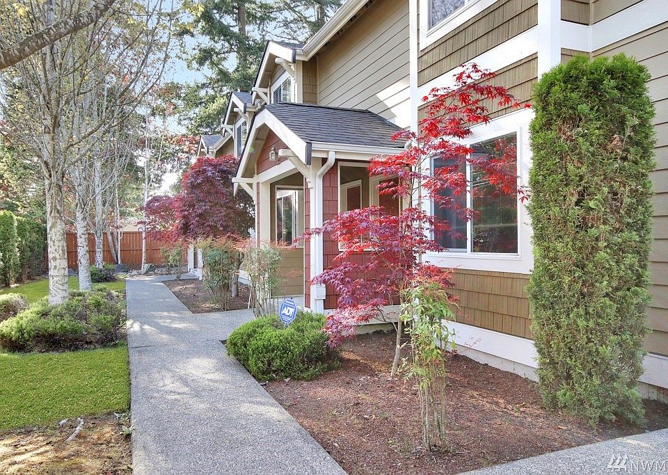 1st image of 12116 113th Avenue Ct E APT 1