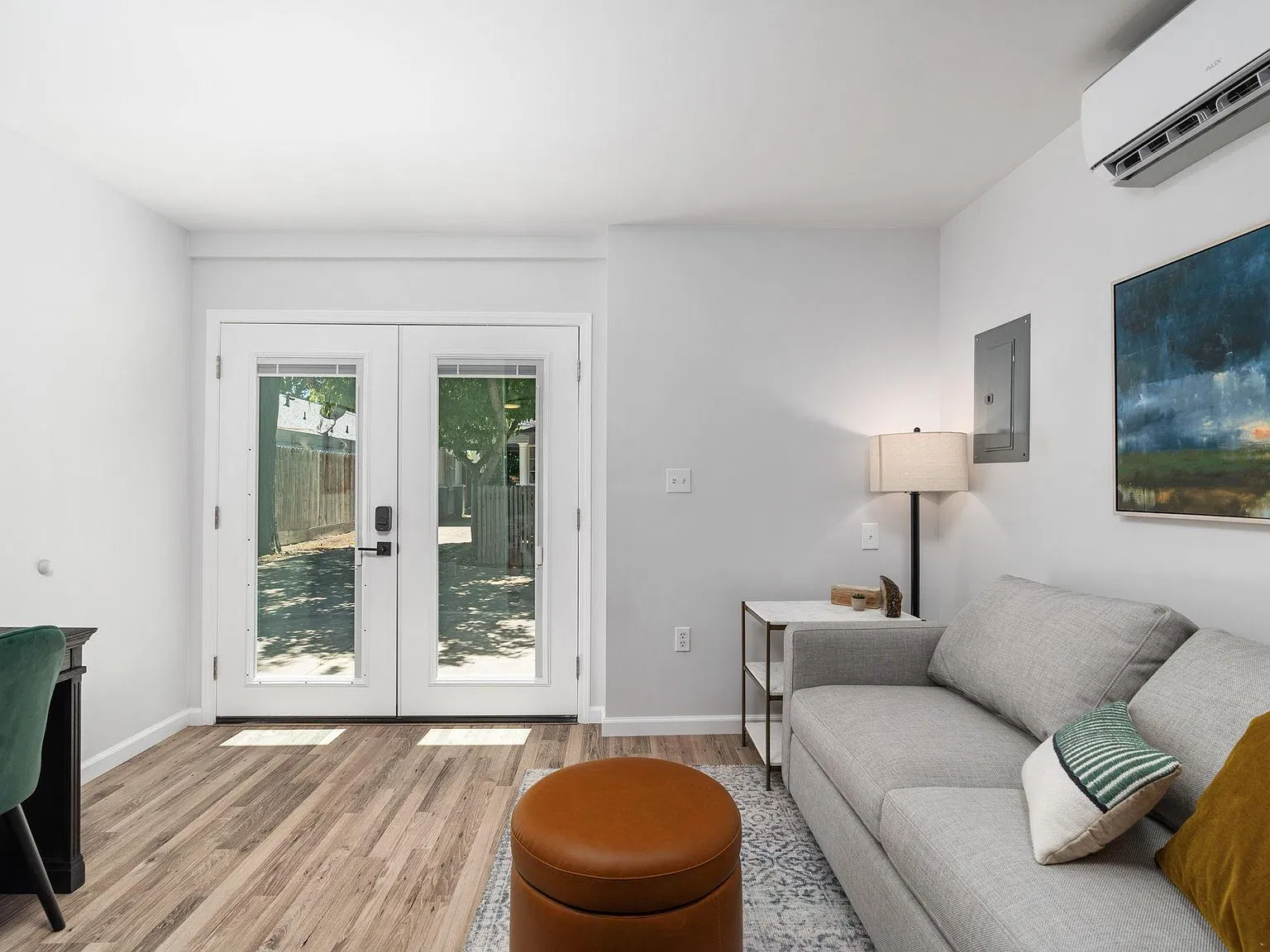 Studio, 750 sqft, $1,800 — Photo 2