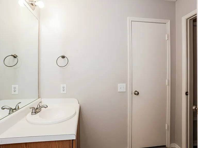7005 Edmundson Dr — Photo 13