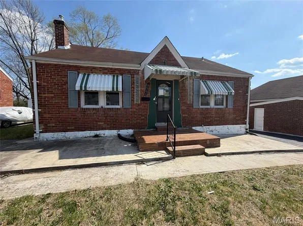 8964 Mayfield Ct, Saint Louis, MO 63136