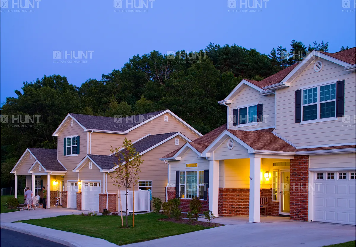Building Photo - 2 Colonial Pl