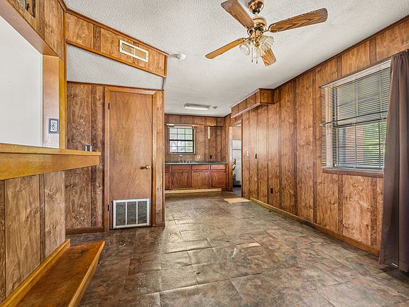 3rd image of 160 Bray St