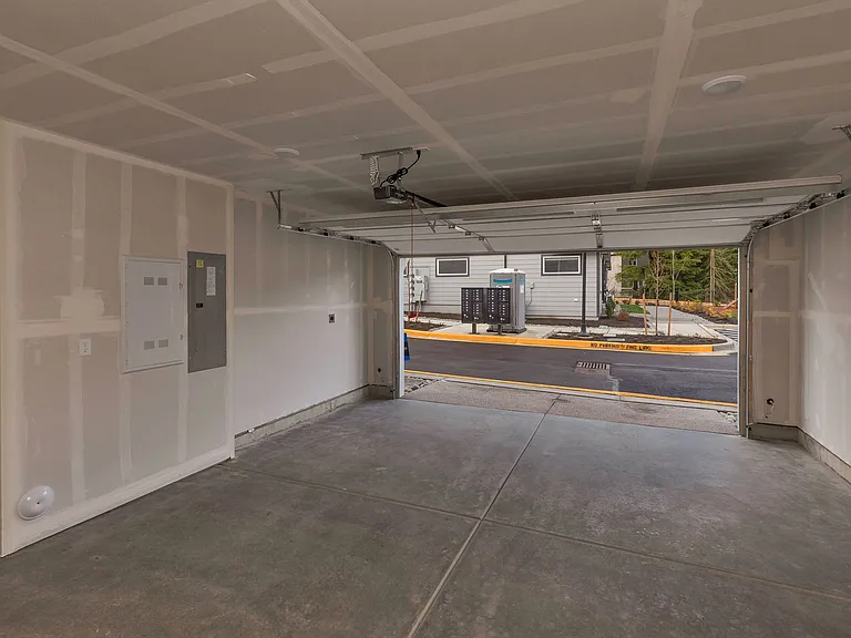 15423 Admiralty Way #E3 — Photo 11