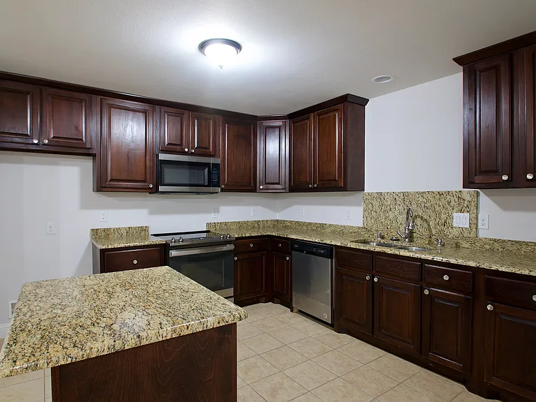 4702 Mariner Dr — Photo 21