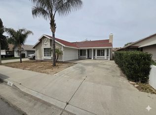 196 Sunny Halo Ct, Perris, CA 92571