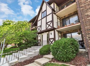 10528 Ridge Cove Dr APT 24A, Chicago Ridge, IL 60415