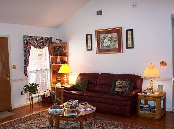 4th image of 4179 Quinn Dr