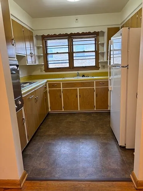 2 bed, 1.0 bath, 925 sqft, $1,595 — Photo 4