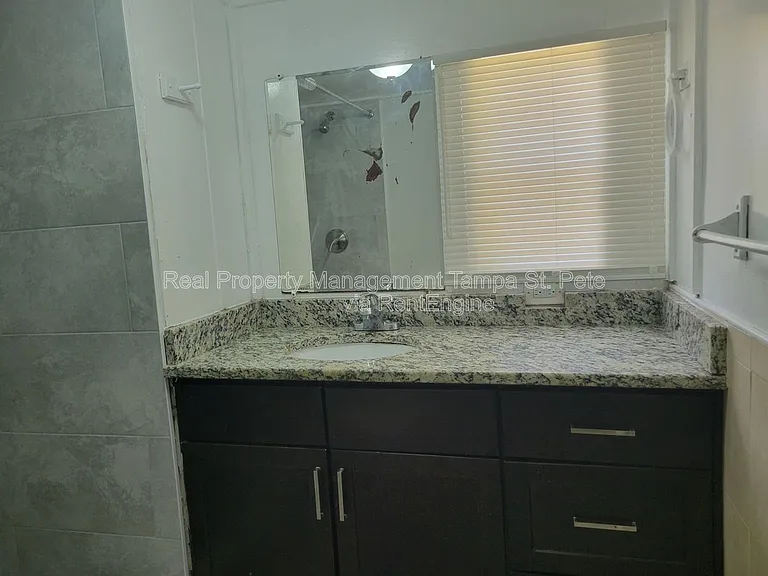 710 S 50th St #8 — Photo 16