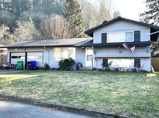 18624 SE Clinton St, Gresham, OR 97030