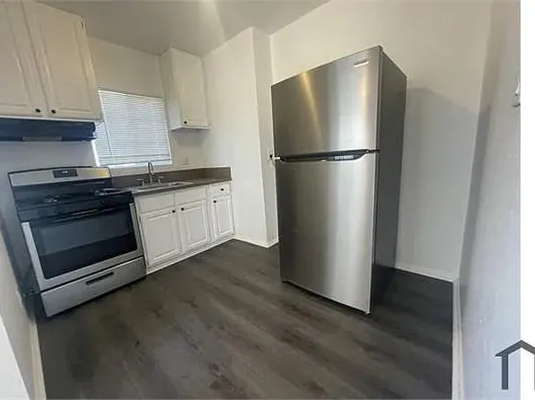 1190 3/4 W 38th St #A, Los Angeles, CA 90037