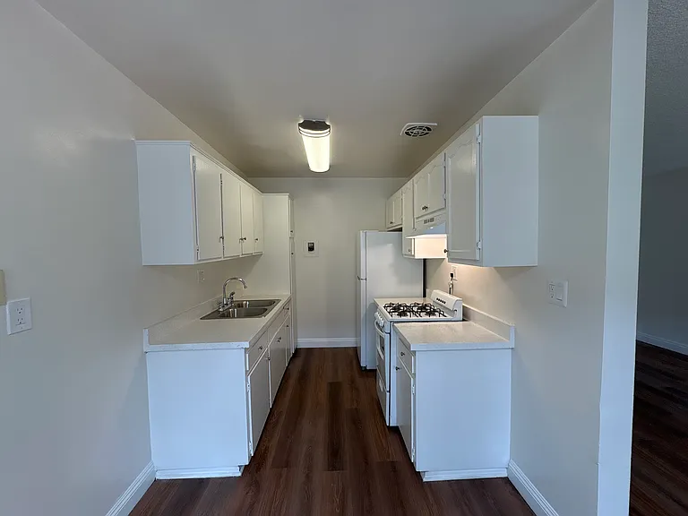 9781 Acacia Ave — Photo 6