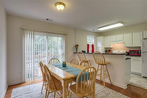 3rd image of 7241 Highway 70 S APT 204