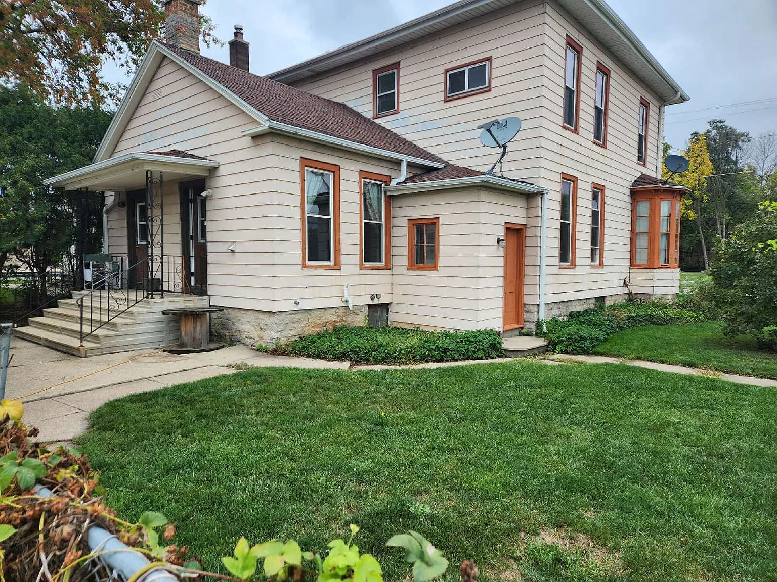 2 bed, 1.0 bath, 1084 sqft, $1,100 — Photo 4
