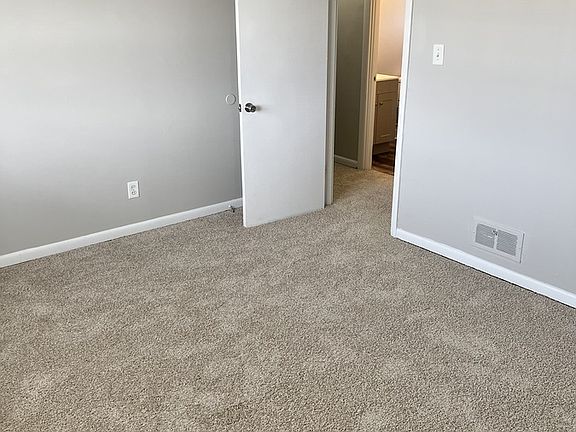 4th image of 3104 Summit Ave APT G
