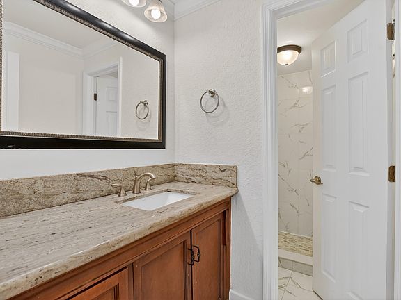 5th image of 636 NW 13th Street #0110