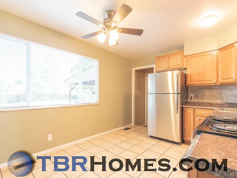 14435 Olmsted Dr — Photo 5