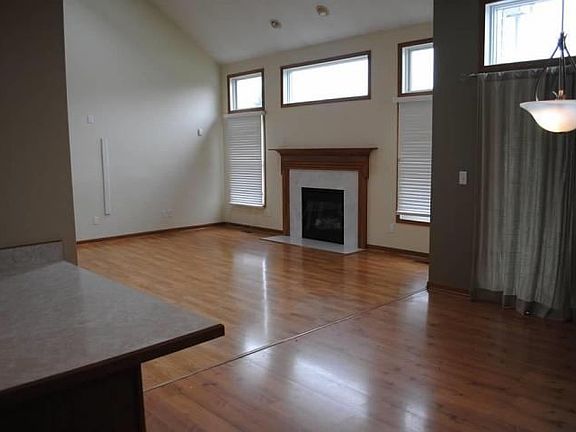 5th image of 5841 Meadowbrook Ln