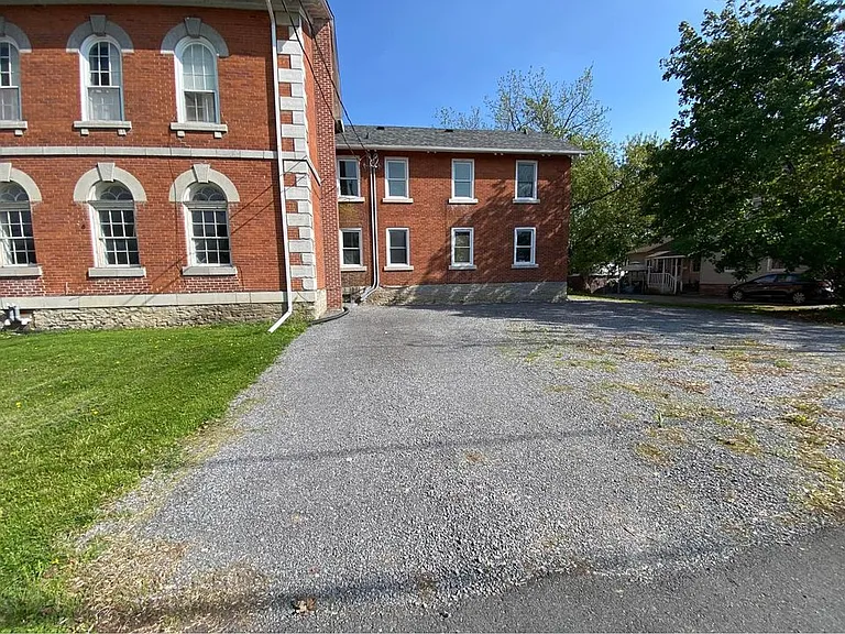 212 East St #7 — Photo 7