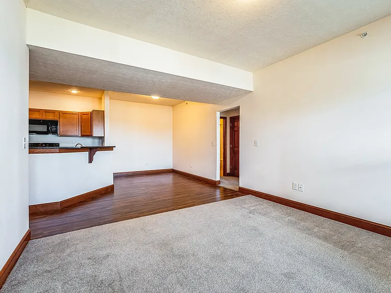 Highland Park Apartment Homes — Photo 11