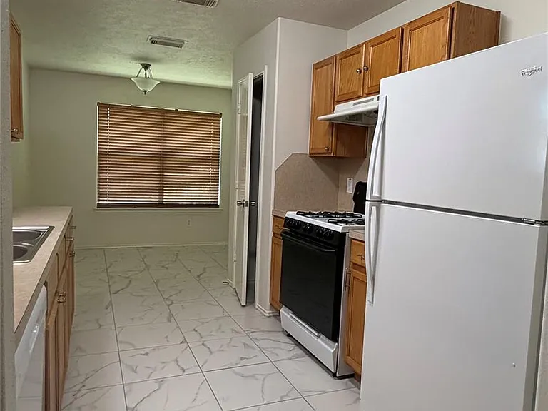 8943 Farm Ridge Ln — Photo 11