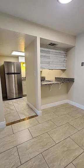 112 Ulster Ct — Photo 2