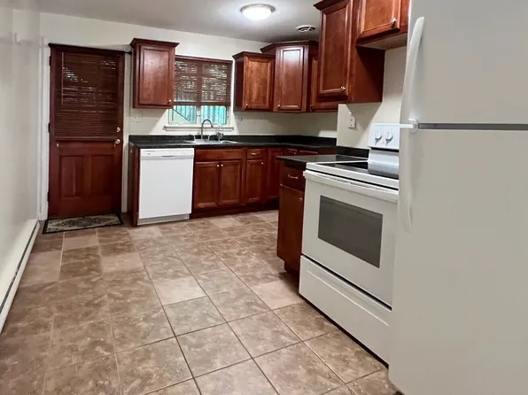 1660 Farmington Ave APT 10, Farmington, CT 06085
