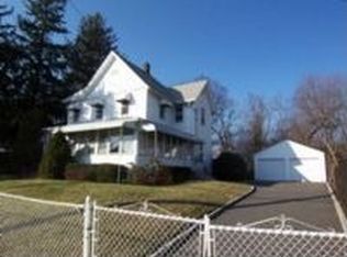 51 Old Dock Rd, Kings Park, NY 11754
