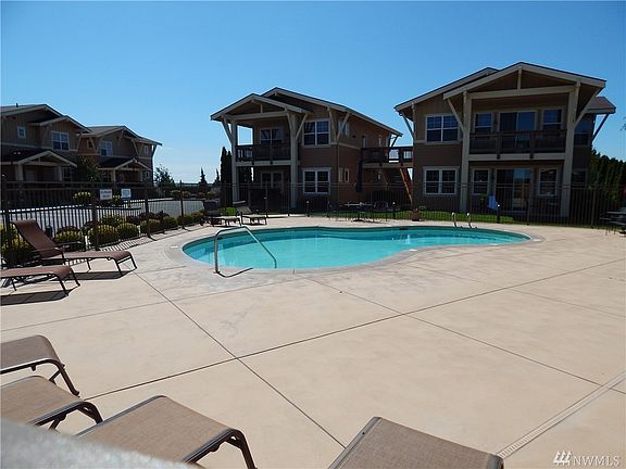 3rd image of 4395 Westshore Dr NE #703