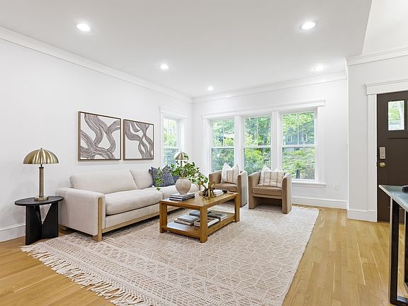 3rd image of 502 Massachusetts Ave #502