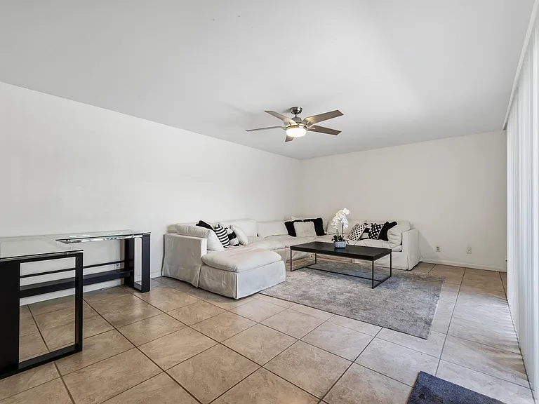 3852 SE Jefferson St — Photo 5