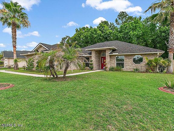 2nd image of 309 Carolina Jasmine Ln